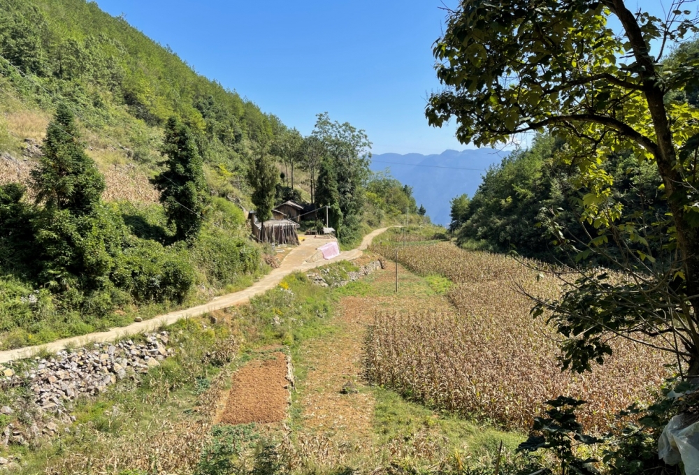 走访巫山县困难学生家庭